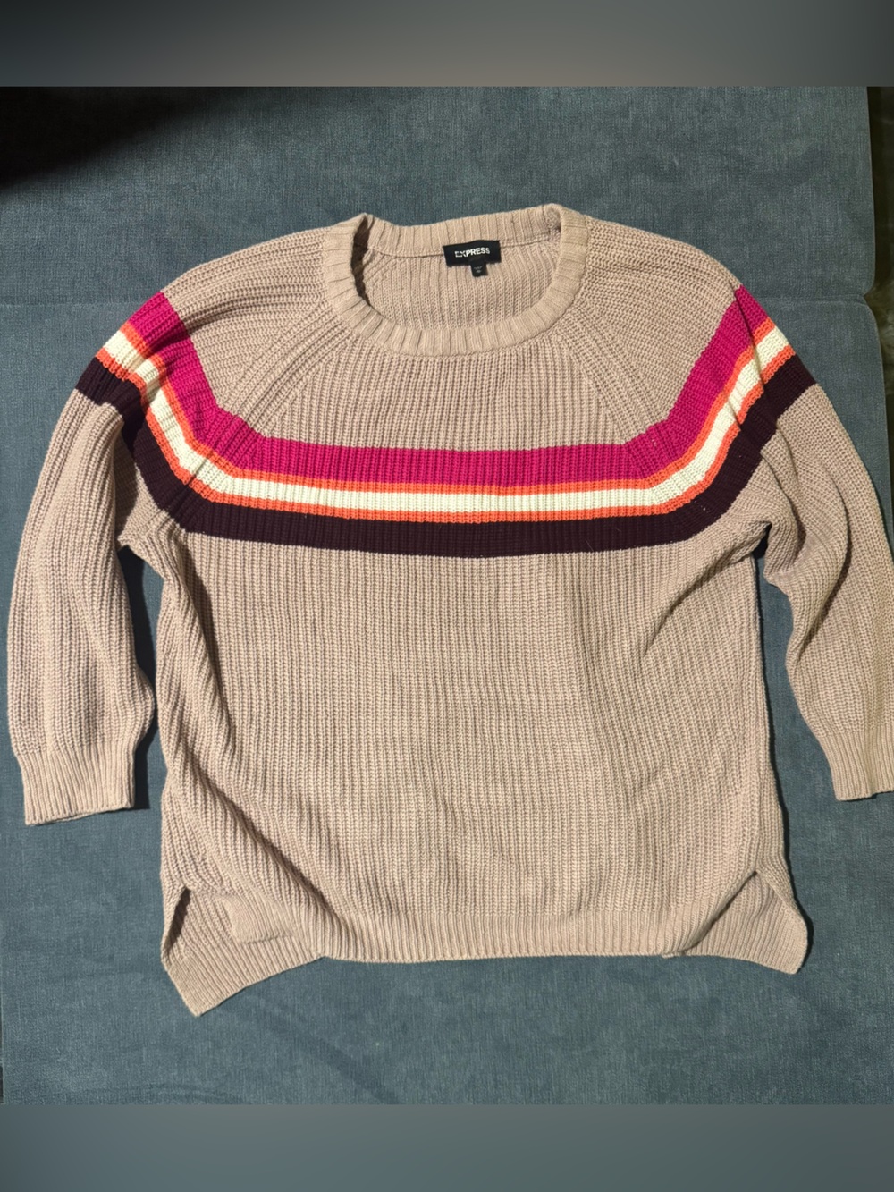 Express dusty rose Crewneck Sweater size medium